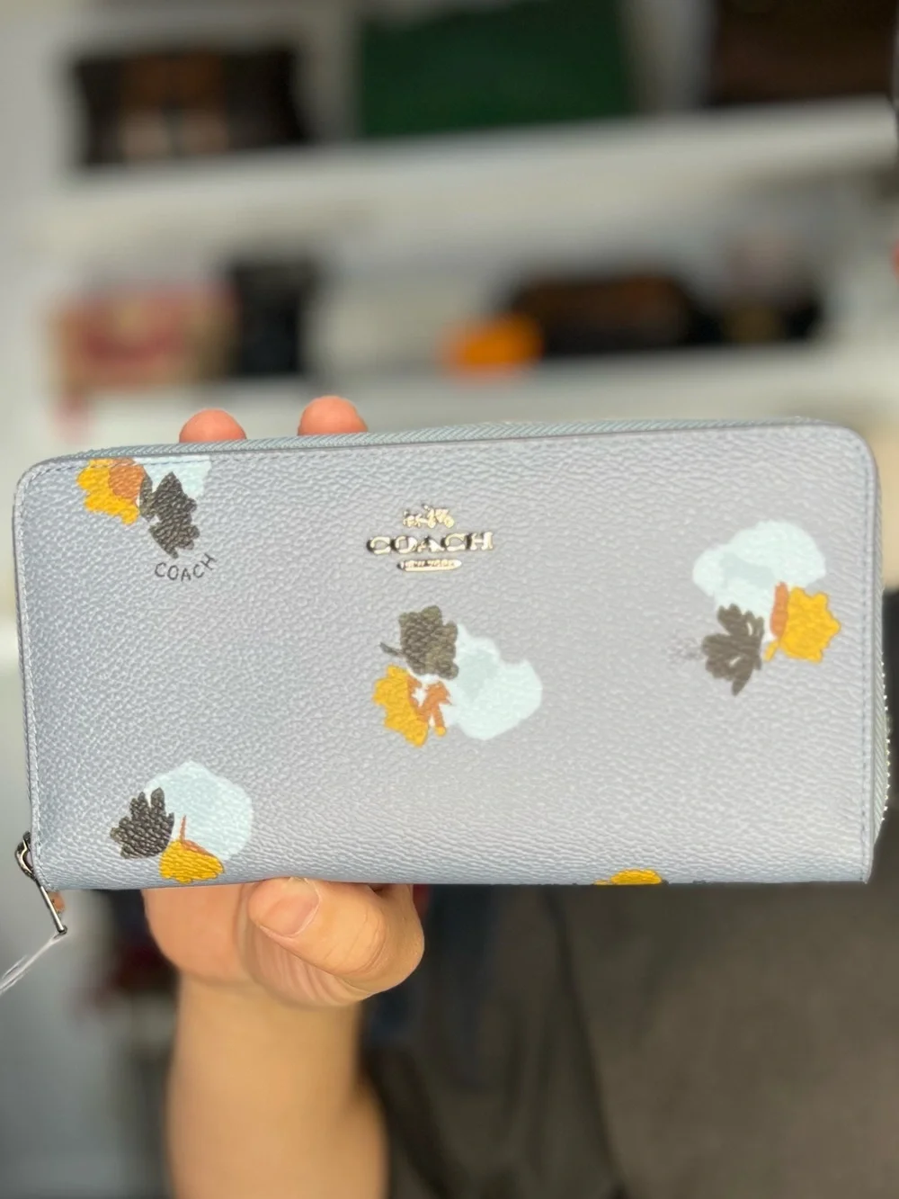 COACH ZIP WALLET